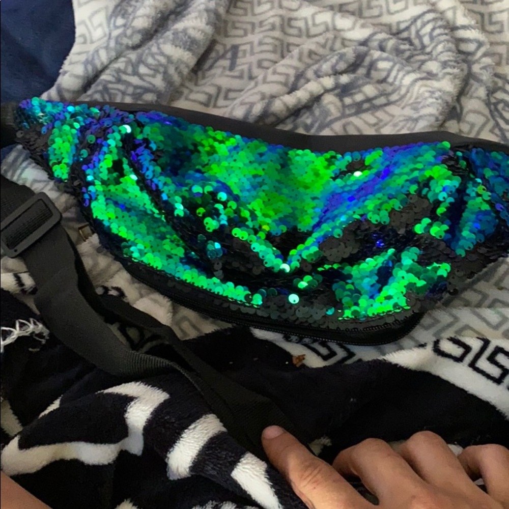 Fanny pack